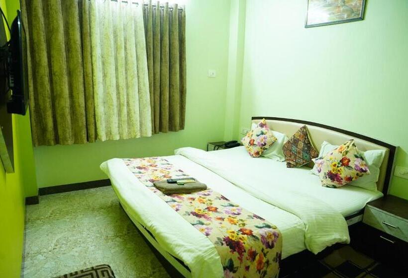 בית מלון כפרי Mahishmati Palace