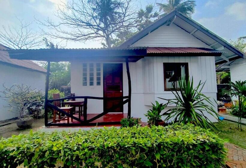 Отель Smile Samui Chaweng Beach Front Resort