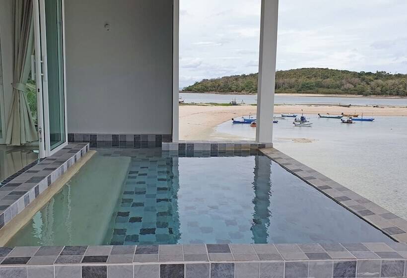 Отель Smile Samui Chaweng Beach Front Resort