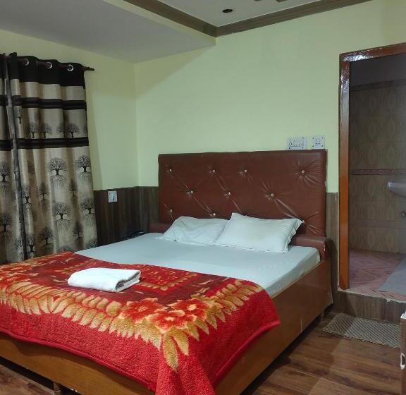 فندق Snow View Sarahan