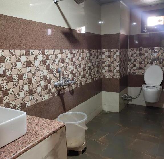 فندق Snow View Sarahan