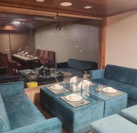 فندق Snow View Sarahan