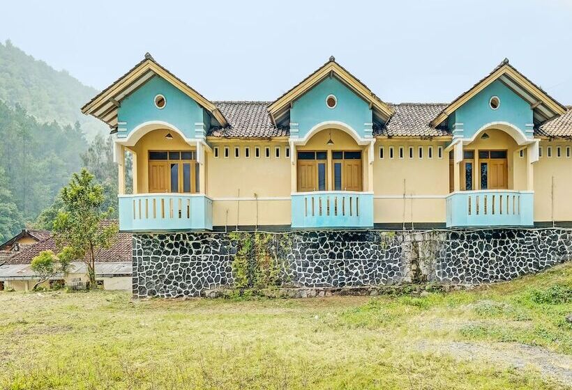 Spot On 92408 Hotel Renata 2