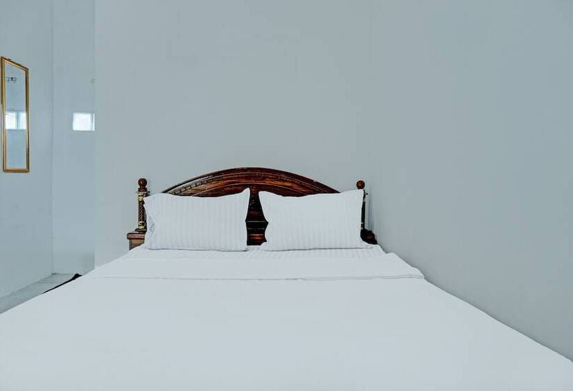 בית מלון כפרי Spot On 92412 Homestay Eka Fortuna Ranau