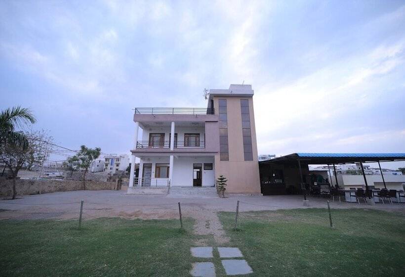 Hotel Shiv Ashray Resort