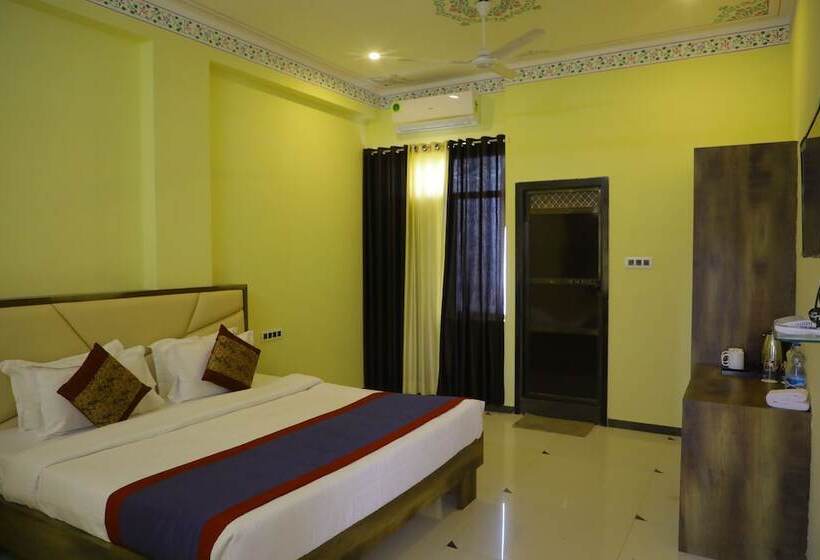 Hotel Shiv Ashray Resort