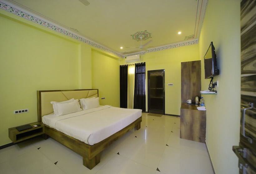 Hotel Shiv Ashray Resort