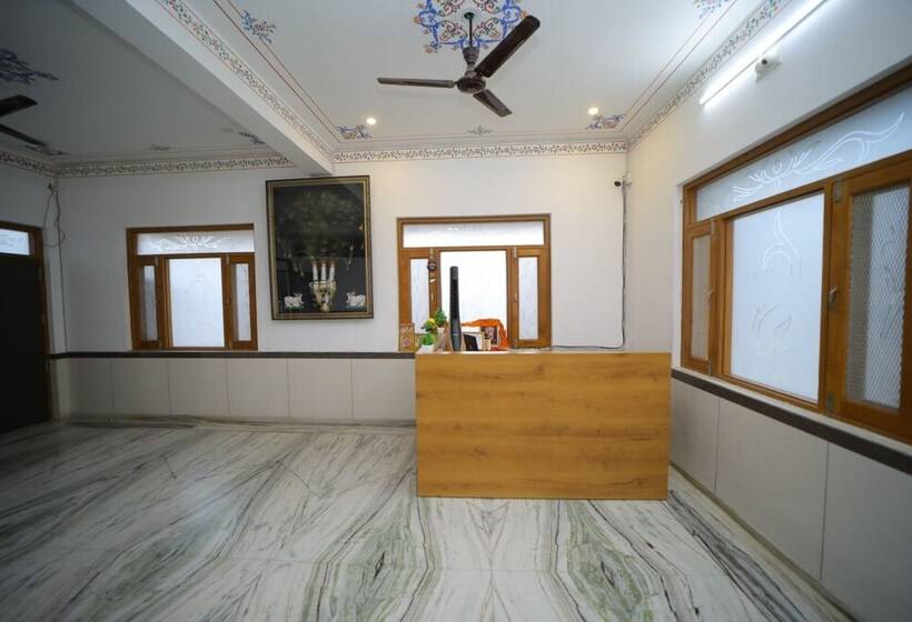 Hotel Shiv Ashray Resort