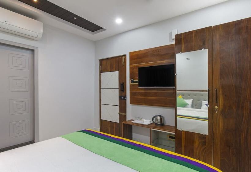 هتل Treebo Abhi Suites, Guntur