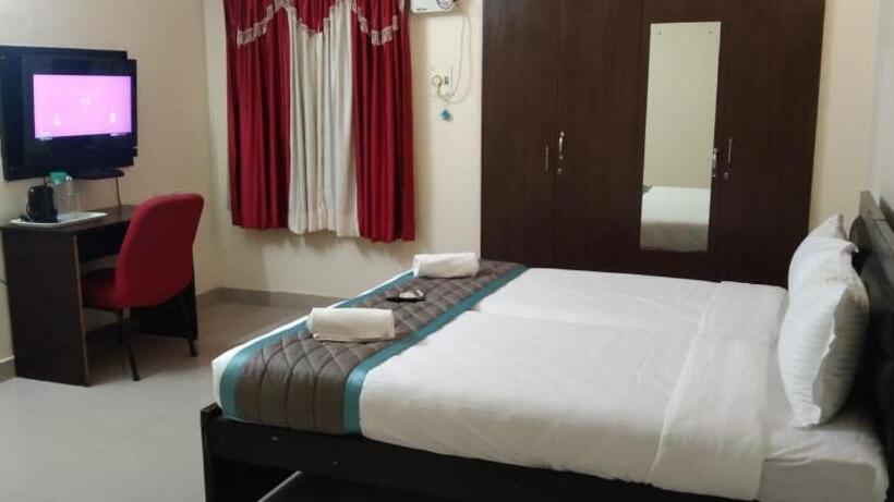 Отель Trinetraa Inc