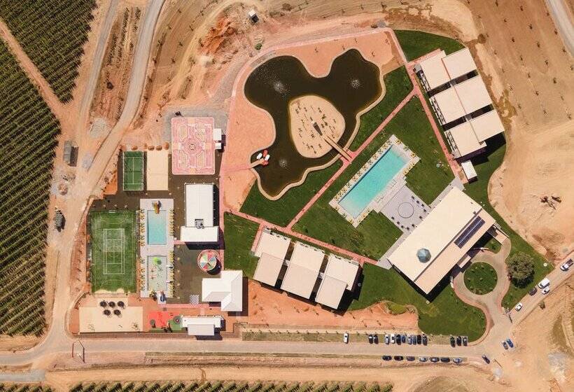 هتل Vila Gale Nep Kids