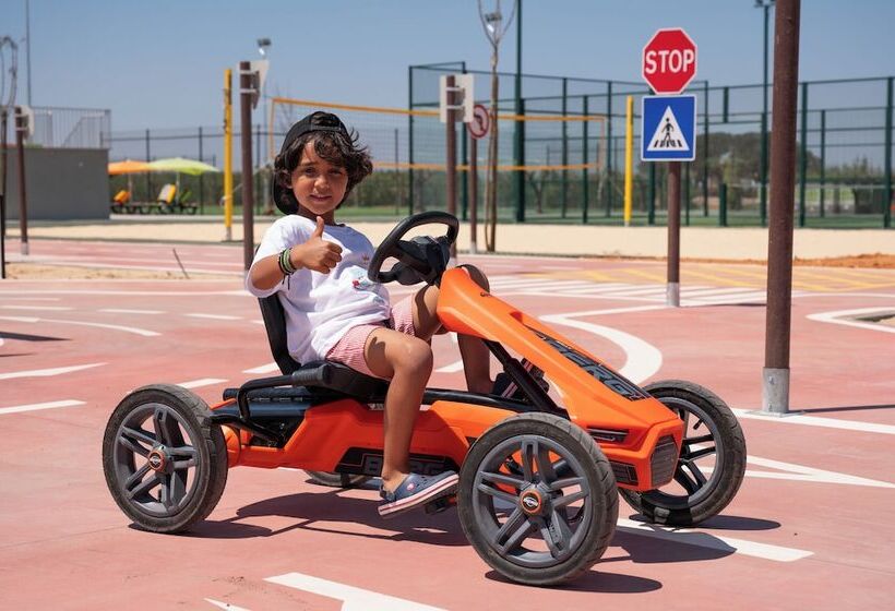 هتل Vila Gale Nep Kids