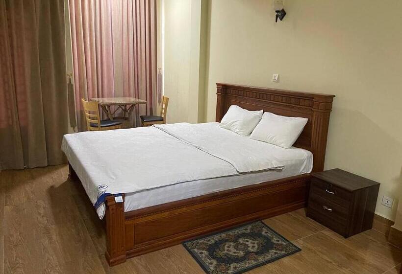 פנסיון Blue Sky Guest House