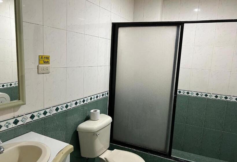 بنسيون Iñaquito Gold