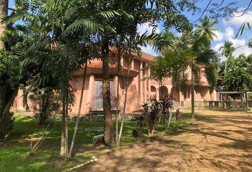 펜션 The Twin Grand Apartments And Guest House