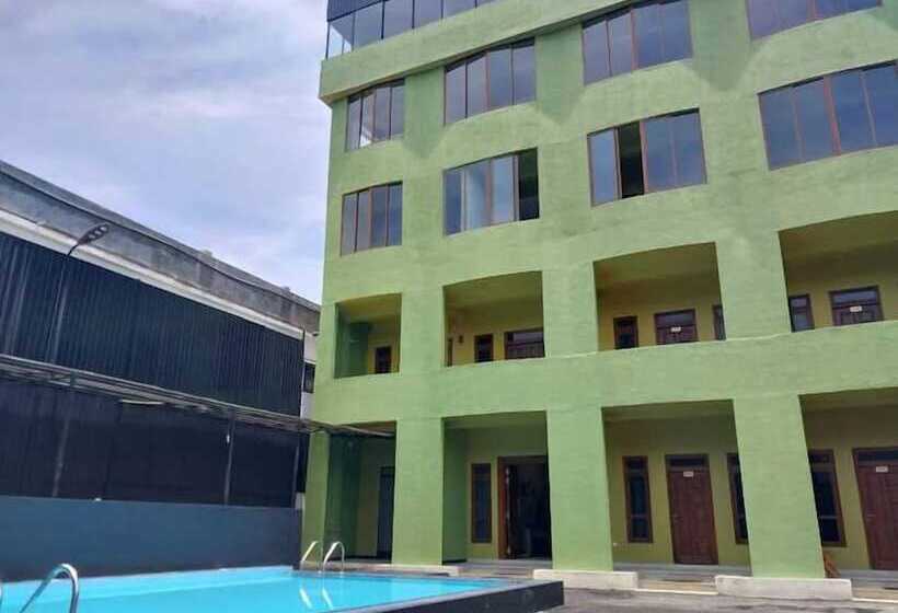 Royal Palace Airport Hotel Katunayaka