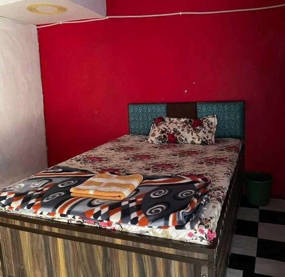 Spot On 81041 Hotel Royal Palace