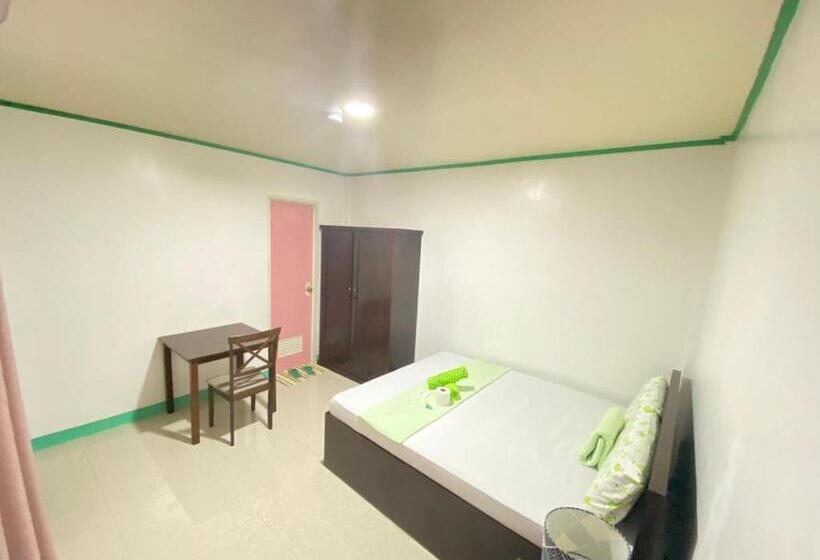 هاستل Guiding Lights Inn