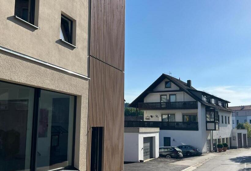 Aparthotel Parsberg Lferstl