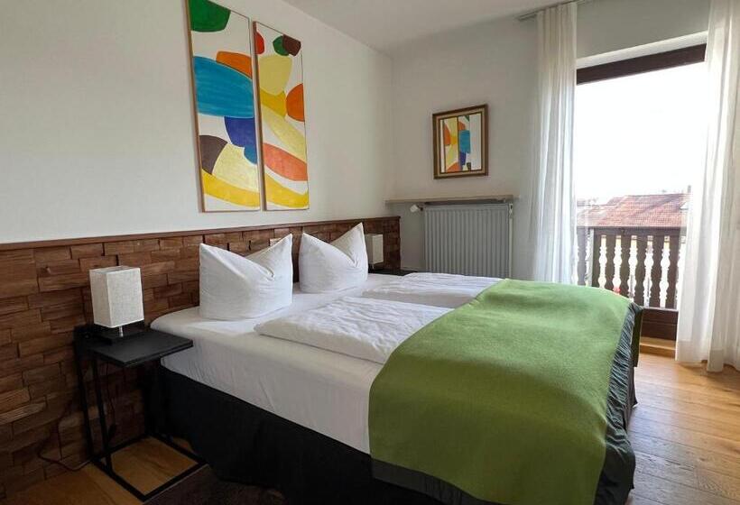 Aparthotel Parsberg Lferstl