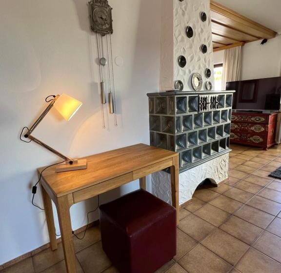 Aparthotel Parsberg Lferstl