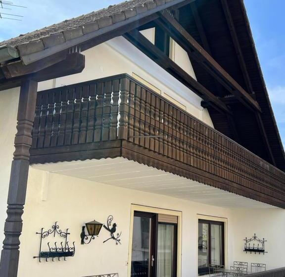 Aparthotel Parsberg Lferstl