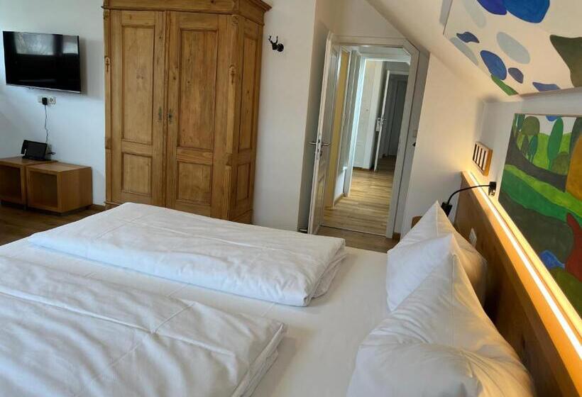 Aparthotel Parsberg Lferstl