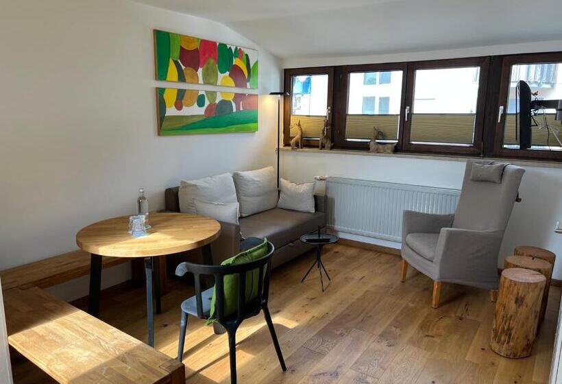 Aparthotel Parsberg Lferstl