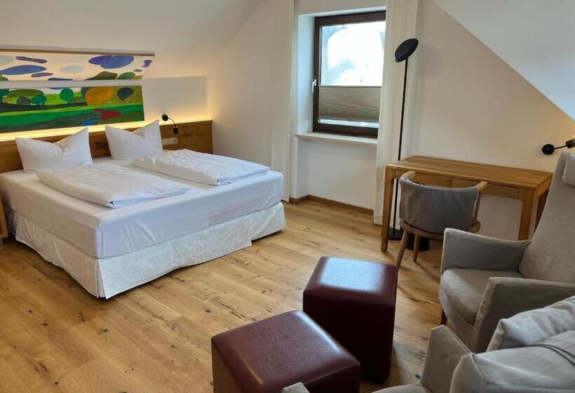 Aparthotel Parsberg Lferstl