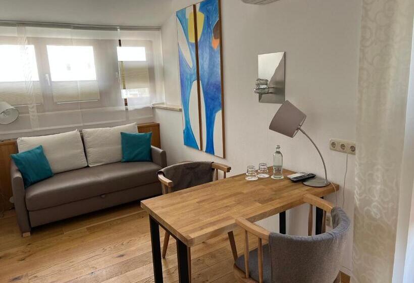 Aparthotel Parsberg Lferstl