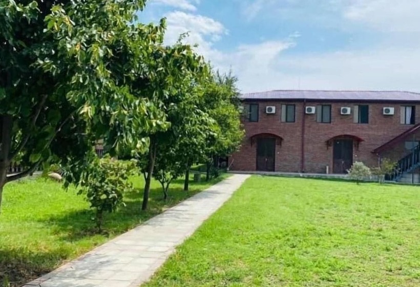 تختخواب و صبحانه Barnavela Hotel  Wine Cellar