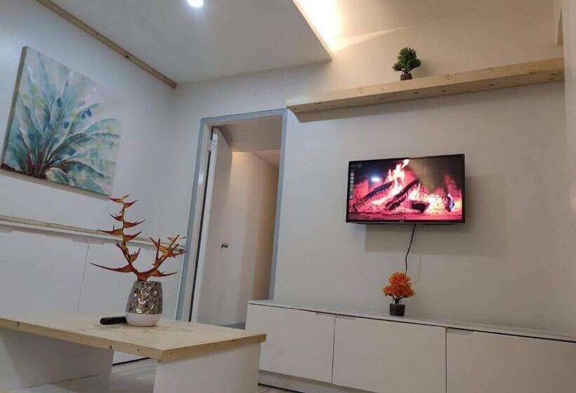 Nocleg ze śniadaniem Big Brotherhouse