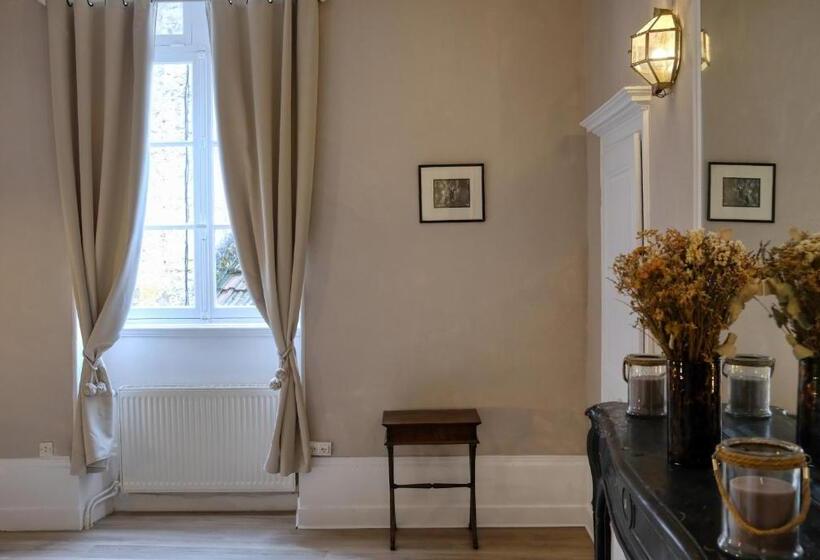 住宿加早餐  La Verrière   Chambre D Hôtes Et Gîte De Charme