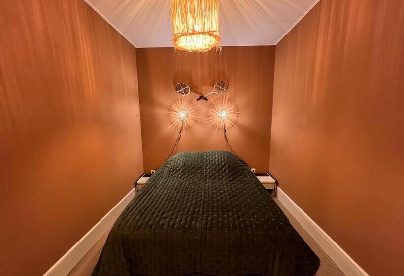 住宿加早餐  La Verrière   Chambre D Hôtes Et Gîte De Charme