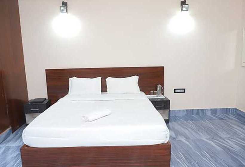 Fabhotel Flowery Pekoe Inn