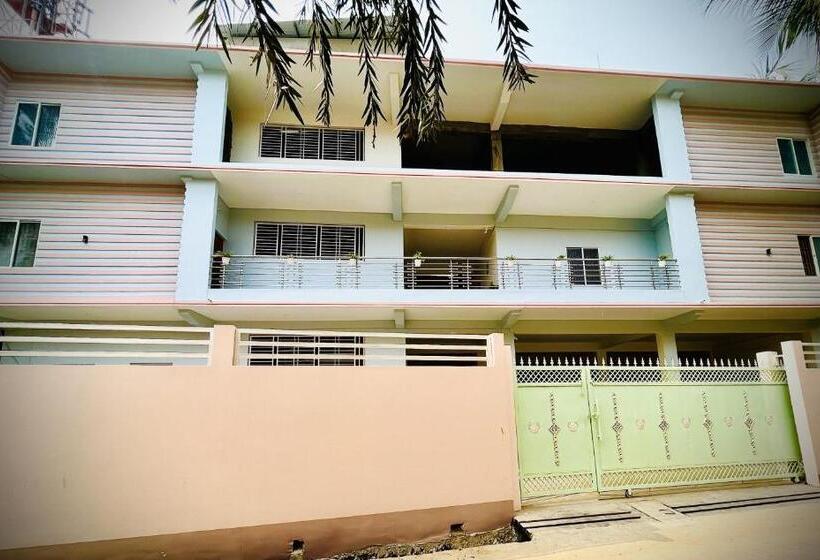 호텔 Queen S Residency