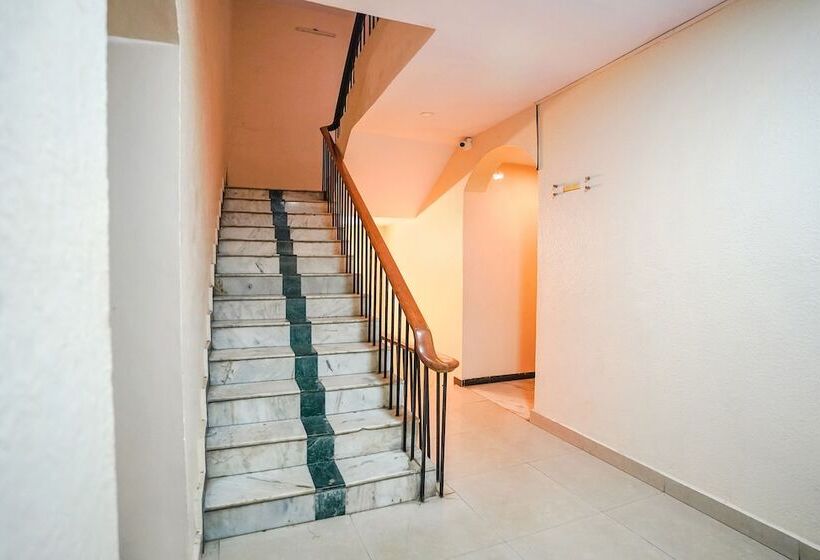 Отель Fabexpress Planet Grande