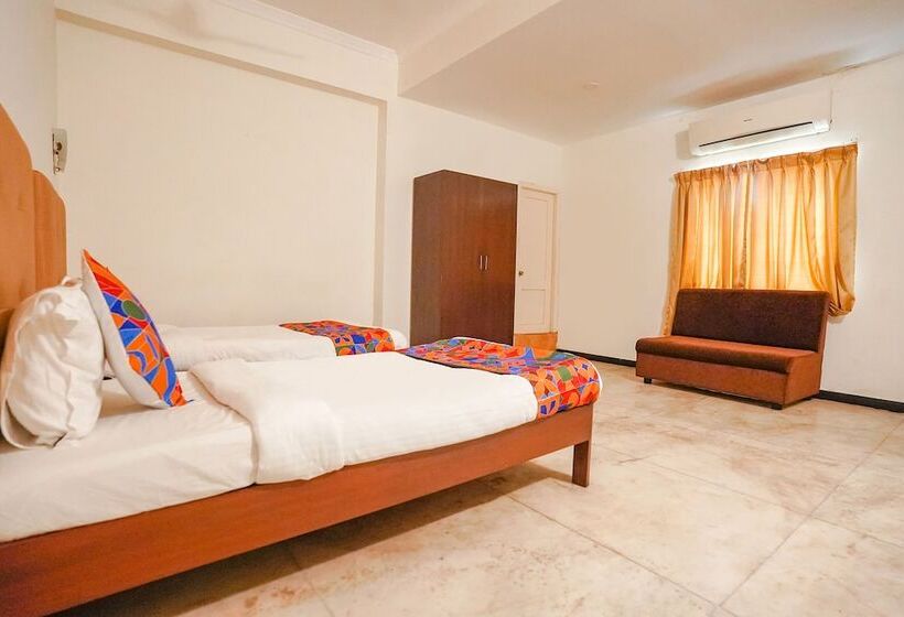 Отель Fabexpress Planet Grande