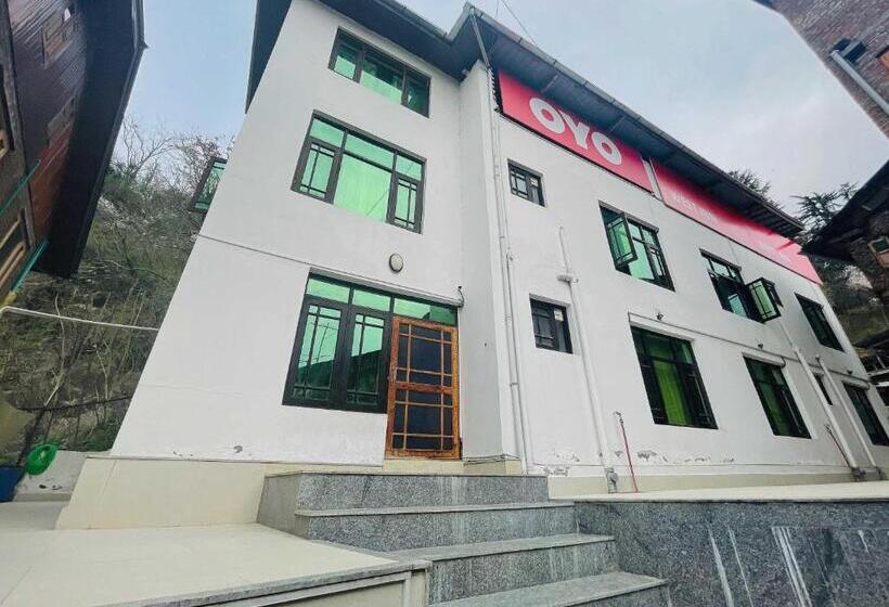 Отель Oyo Flagship 81045 East Lodge