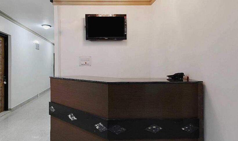 Отель Oyo Flagship 81045 East Lodge