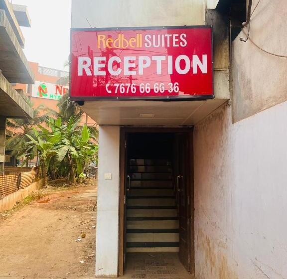 فندق Redbell Suites Calicut