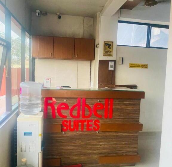 فندق Redbell Suites Calicut