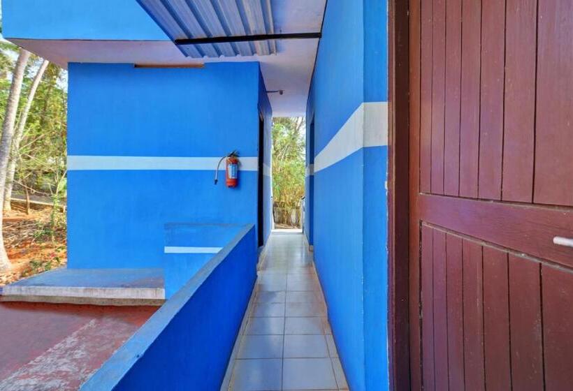 Отель Spot On 81052 The Lake Inn