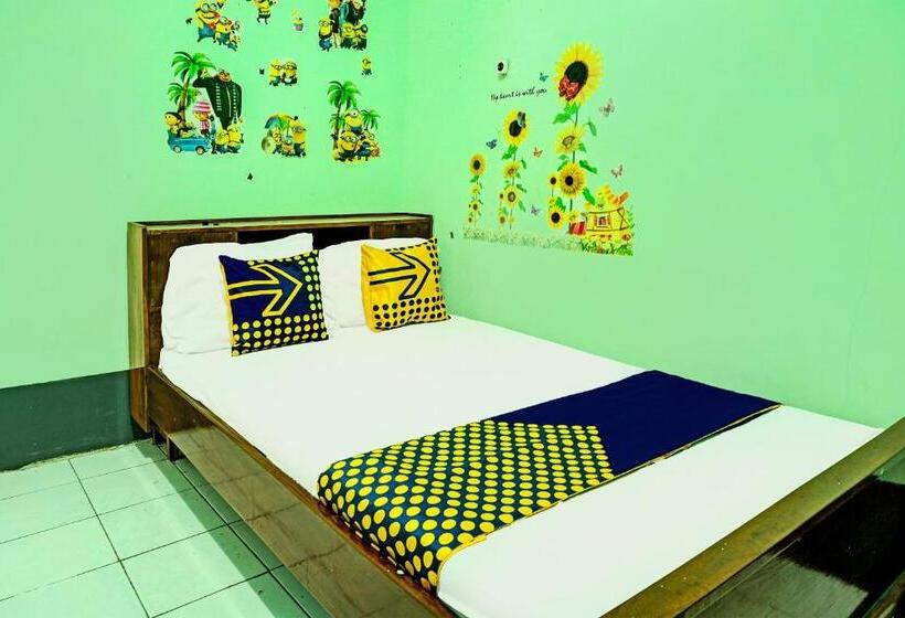 فندق Spot On 92400 Dhaha Penginapan House Syariah