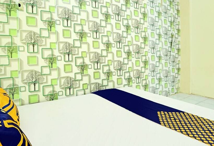 בית מלון כפרי Spot On 92400 Dhaha Penginapan House Syariah