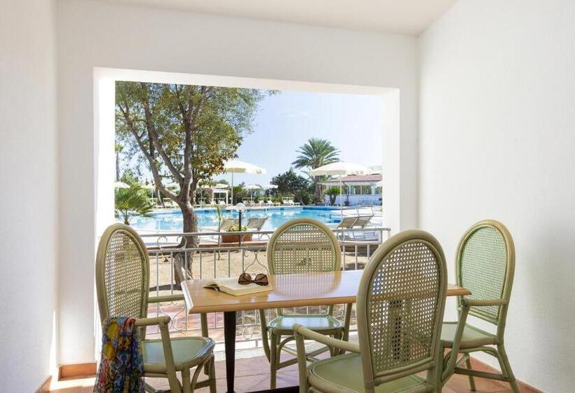 Nicolaus Club Quattro Lune Resort