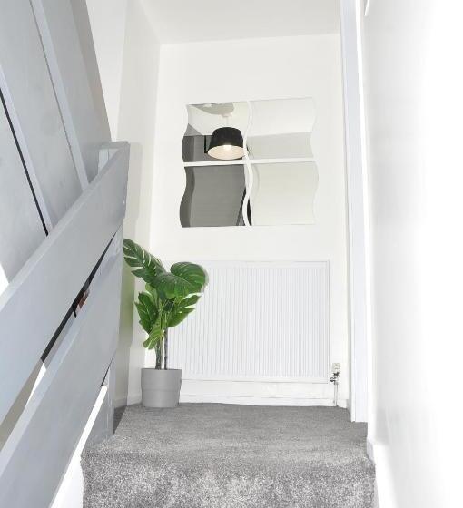 ペンション Austen House