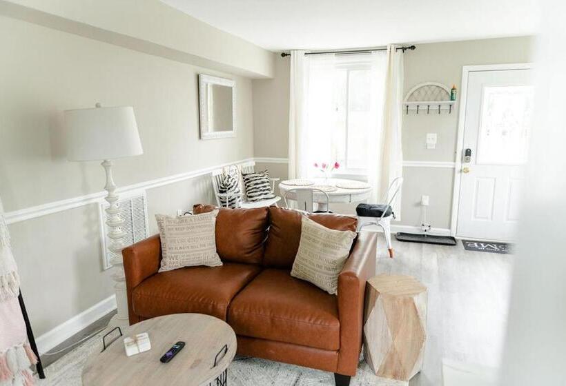 פנסיון Cottage Escape In Virginia Wine Country