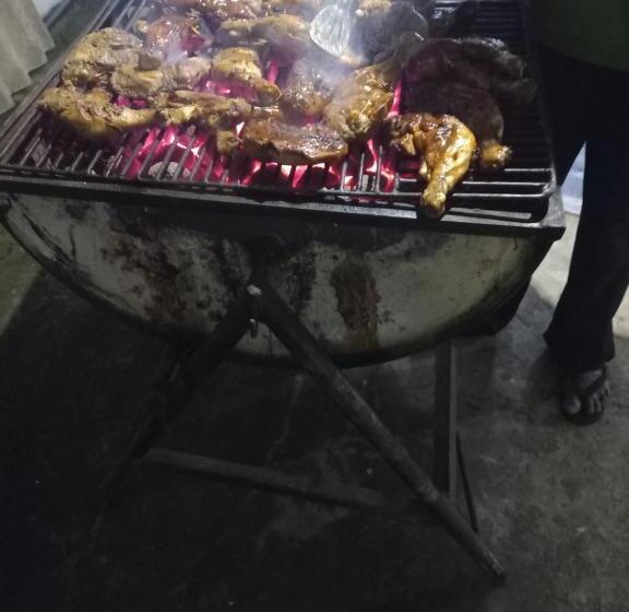 ペンション Ella Gama Village Guest House