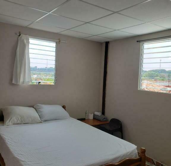 膳宿费 Hostal El Porrón